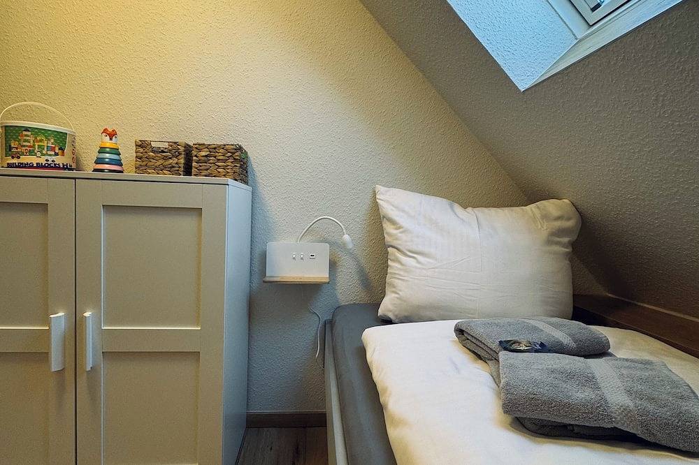 Hochwertiges Ferienhaus, strandnah mit eingezäuntem Garten und Fahrradgarage! in Dangast, Varel