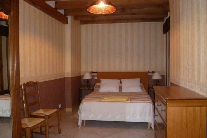 Gîte pour 6 personnes, avec terrasse et jardin, animaux acceptés à Cour-Cheverny - 2