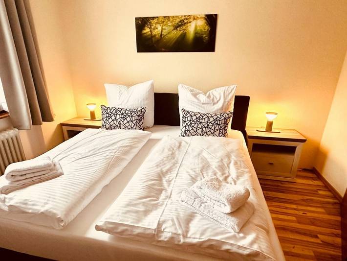 Ferienwohnung für 5 Personen, mit Sauna und Balkon sowie Pool und Ausblick in Winterberg - 2