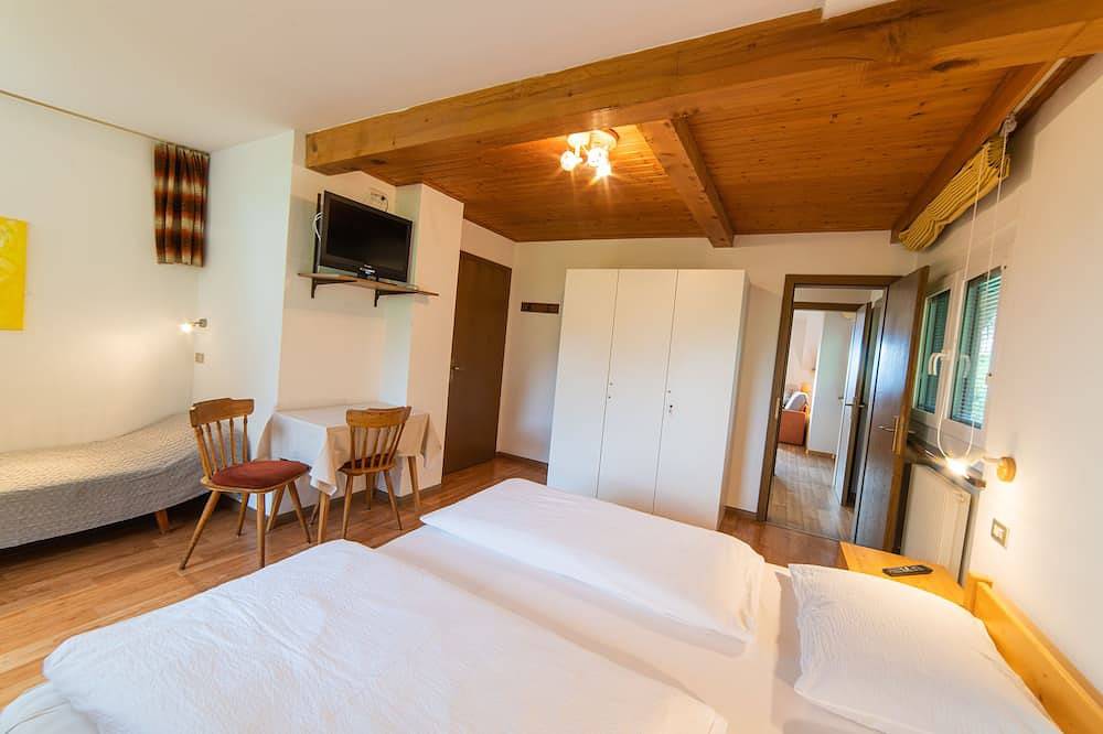 Ganze Wohnung, Apartments Harmony South view in Berg (Eppan), Eppan an der Weinstraße