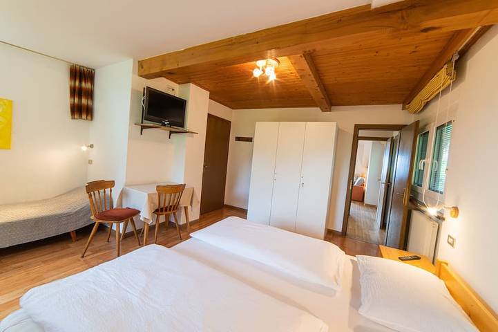 Ferienwohnung für 5 Personen, mit Balkon und Garten in Eppan an der Weinstraße - 2