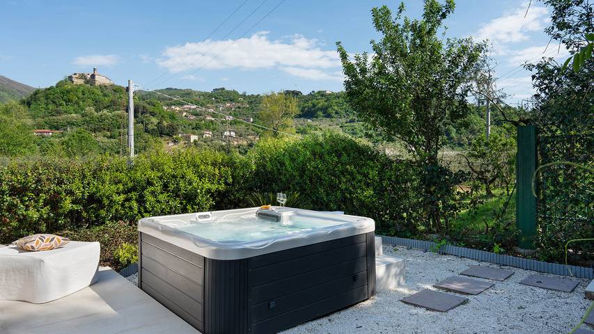 Villa Lunezia 6, Emma Villas in Aulla, Val di Magra