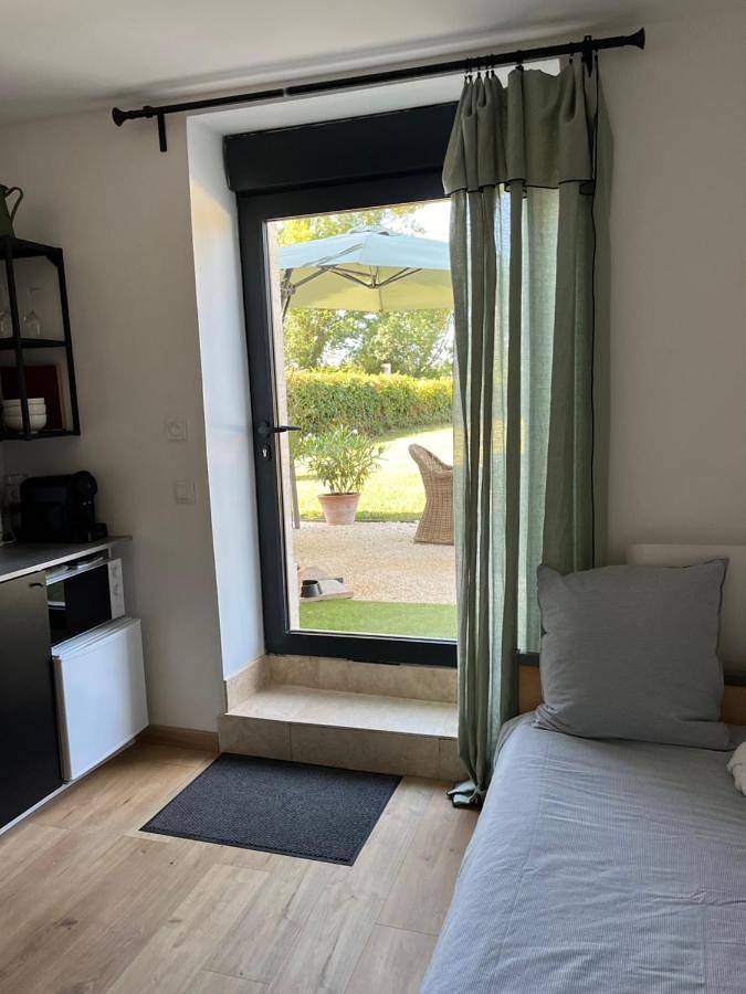 Gîte pour 3 personnes, avec Terrasse ainsi que Jardin et Vue dans Saint-Gervais (Gironde)