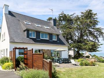 Ferienhaus mit Meerblick für 12 Personen, mit Terrasse und Garten in der Bretagne