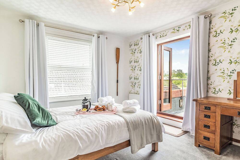 3 bedroom accommodation in Beccles in Waveney District, Sunrise Coast