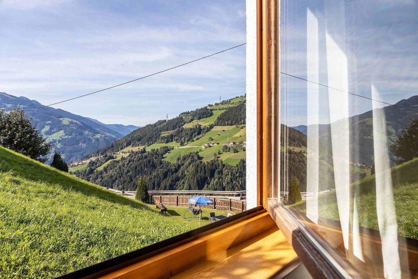 Doppelzimmer Zillertalblick mit En-Suite Bad in Hainzenberg, Zillertaler Alpen
