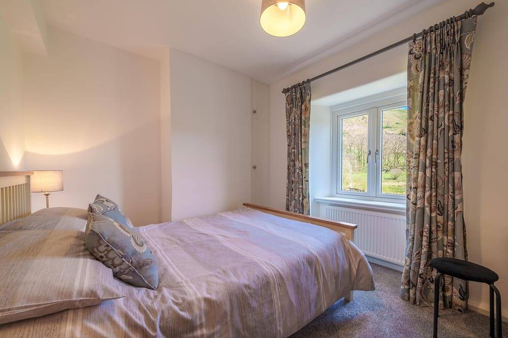 Goldrill Cottage - Riverfront location in Patterdale in Patterdale, Lake District