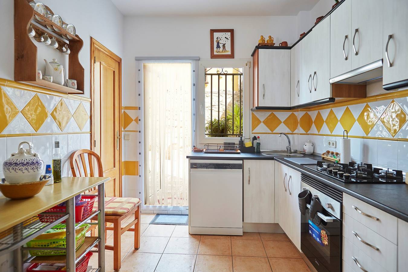 Casa Emilia: Rural Retreat with Private Terrace, Garden, and Wi-Fi in Baeza, Jaén Province