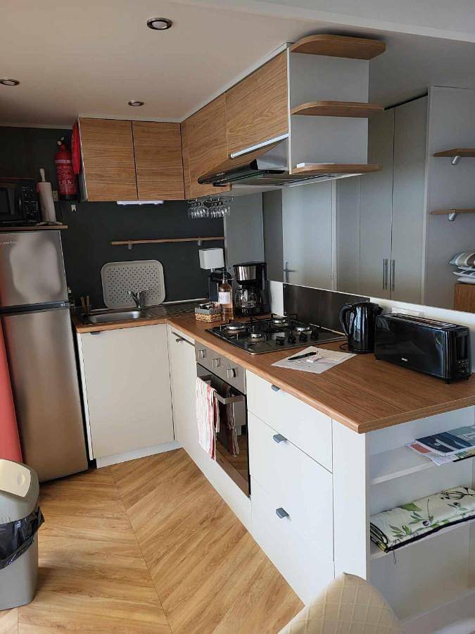 Camping pour 6 personnes, avec jardin et vue sur le lac ainsi que piscine et vue, adapté aux familles au Cap Ferret - 3