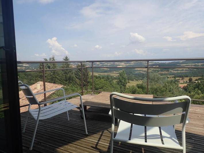 Location de vacances pour 2 personnes, avec balcon et jardin à Champis - 4