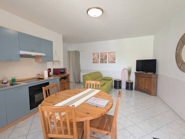 Gîte pour 4 personnes, avec Jardin et Piscine