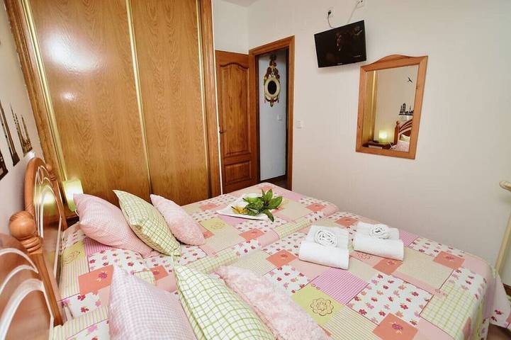 Ganze Wohnung, Apto rural con jardín - Apartamento de Pilar 7000 in Arnuero, Kantabrische Küste
