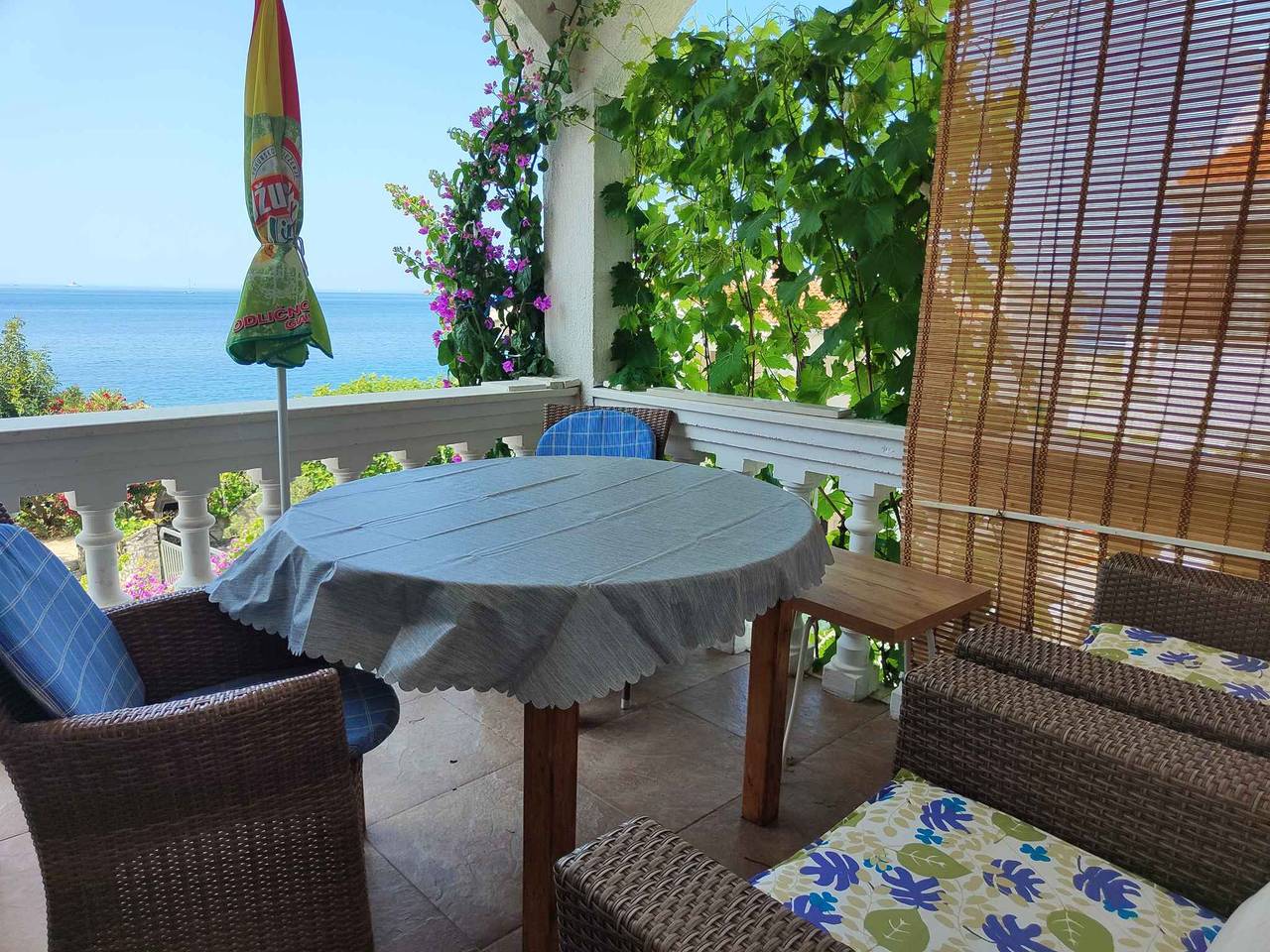 Appartement de vacances entier, Appartement de vacances avec terrasse et vue sur la mer  in Rogoznica, Šibenik-Knin