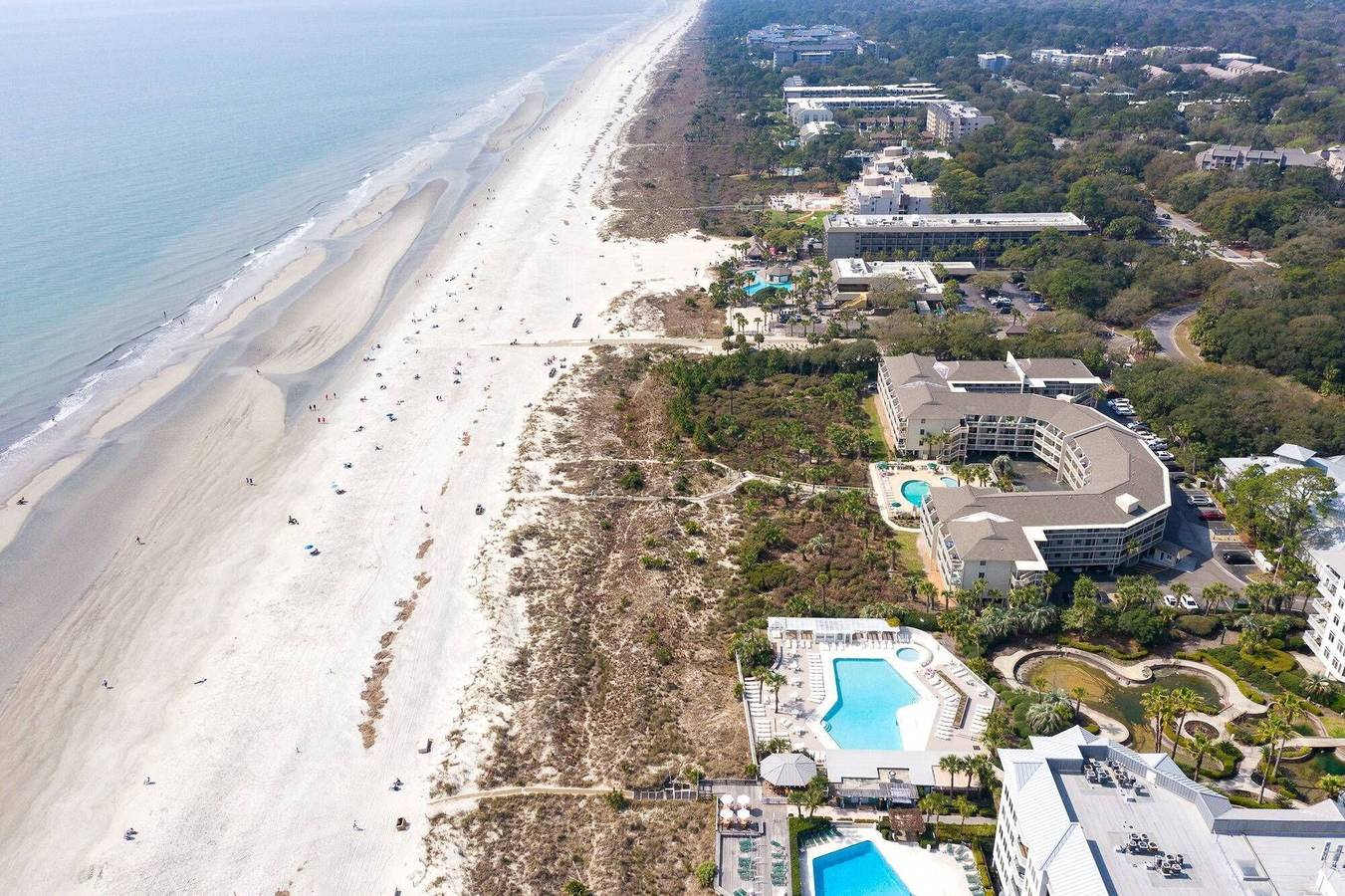 Entire apartment, Breakers 220 Oceanfront Condo – Direct Beach Access & Elevator in Coligny Beach, Shipyard Plantation