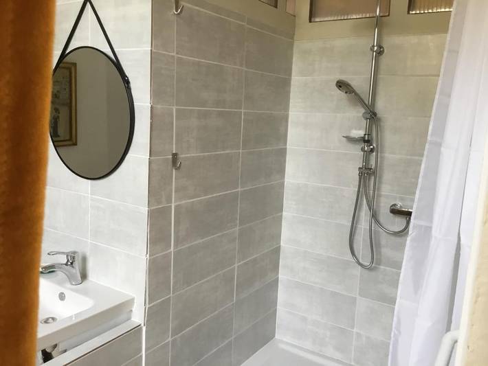 Maison d’hôte pour 3 personnes, avec vue ainsi que jardin et piscine dans le Doubs - 2