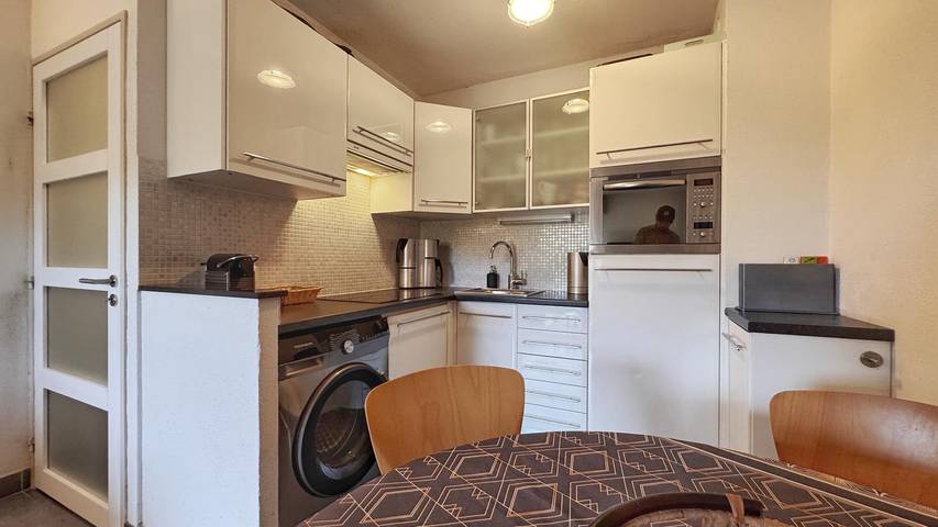 Gîte pour 4 personnes, avec piscine, adapté aux familles dans Golfe-Juan - 3