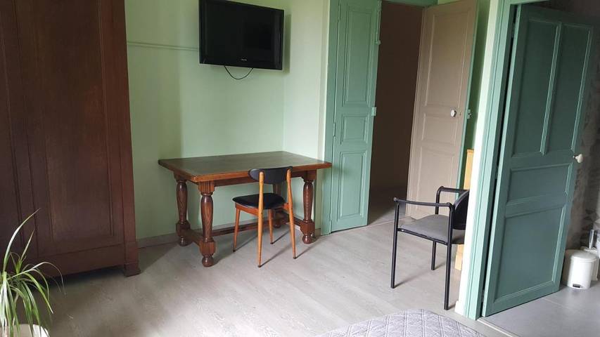 Location de vacances pour 3 personnes, avec vue ainsi que jardin et piscine, adapté aux familles à Saint-Pons-de-Mauchiens - 3