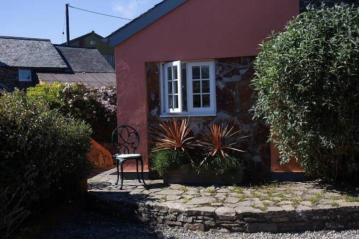 Cottage for 2 people, with hot tub in Hartland