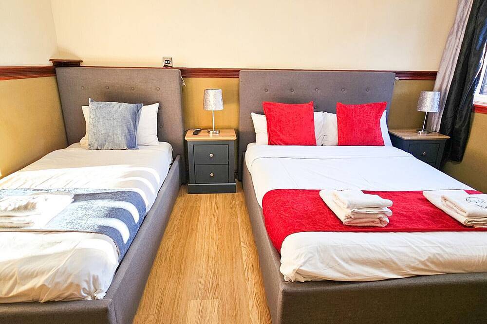 Duddingston Guest House - Room 9 in Edinburgh, Edinburgh and Lothian