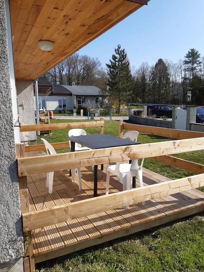 Gîte pour 2 personnes, avec terrasse et jardin dans Jury