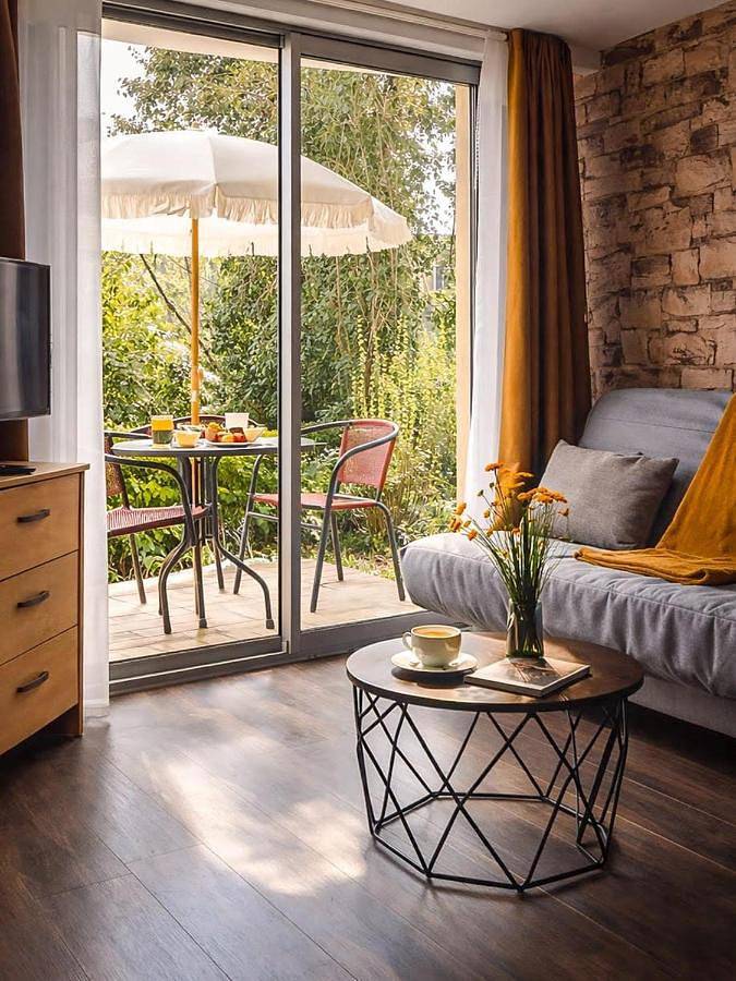 Gîte pour 2 personnes, avec terrasse et vue à Eugénie-les-Bains