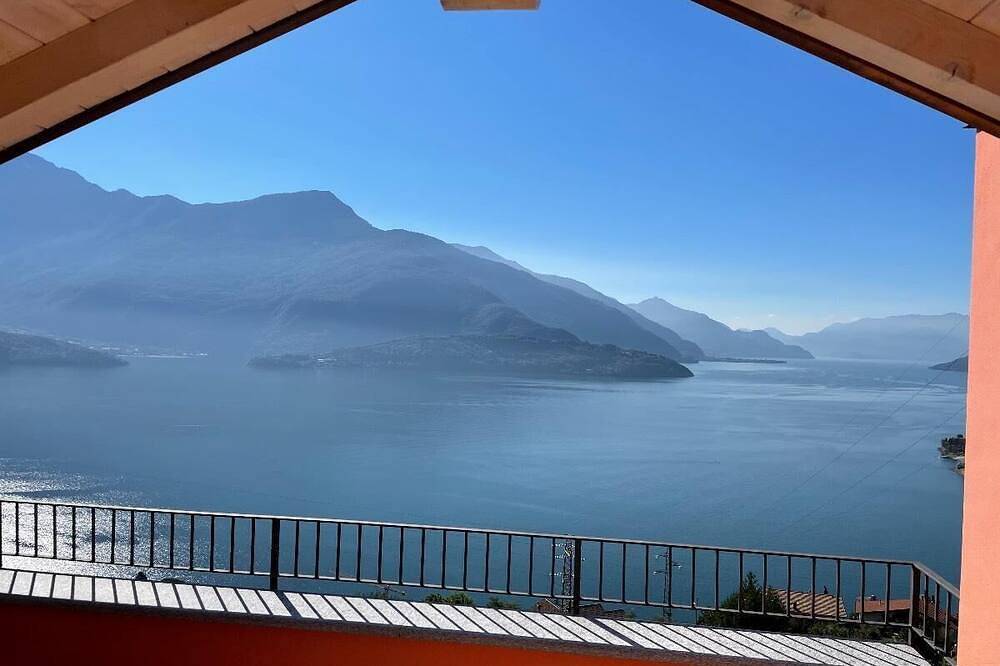 Ganze Wohnung, \"Residence Cafelicita – Lake-view apart. Simpatia, infinity pool & jacuzzi\" in San Carlo (Como), Gravedona ed Uniti