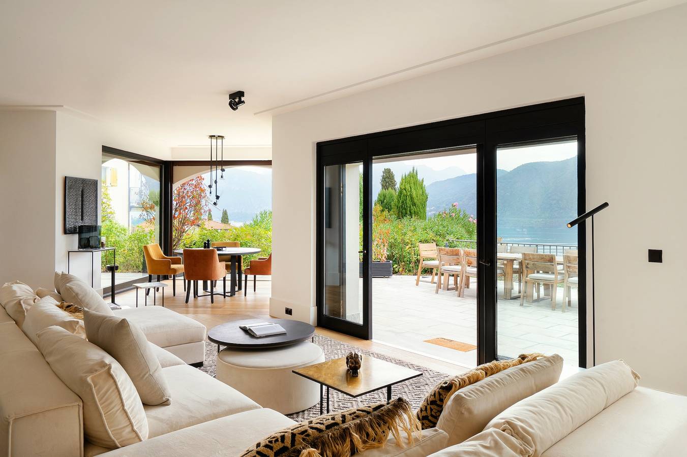 Villa con vista panoramica sul Lago di Como in Mezzegra, Tremezzina