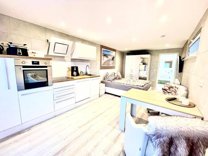 Ferienwohnung für 2 Personen, mit Garten und Seeblick sowie Ausblick, mit Haustier in Ückeritz