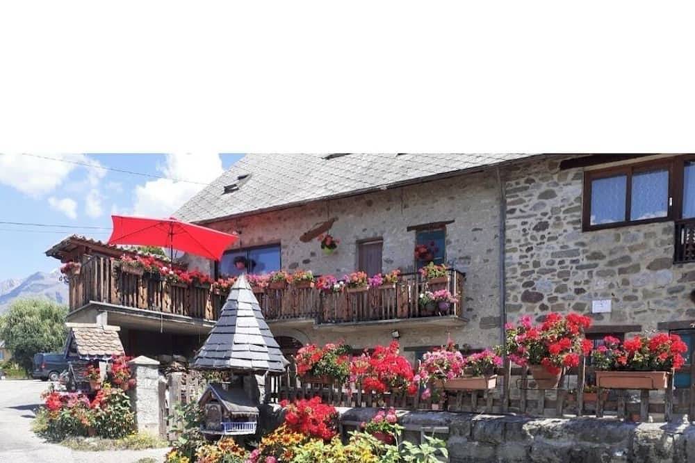 Le Petit Grenier in Saint-Bonnet-en-Champsaur, Écrins National Park