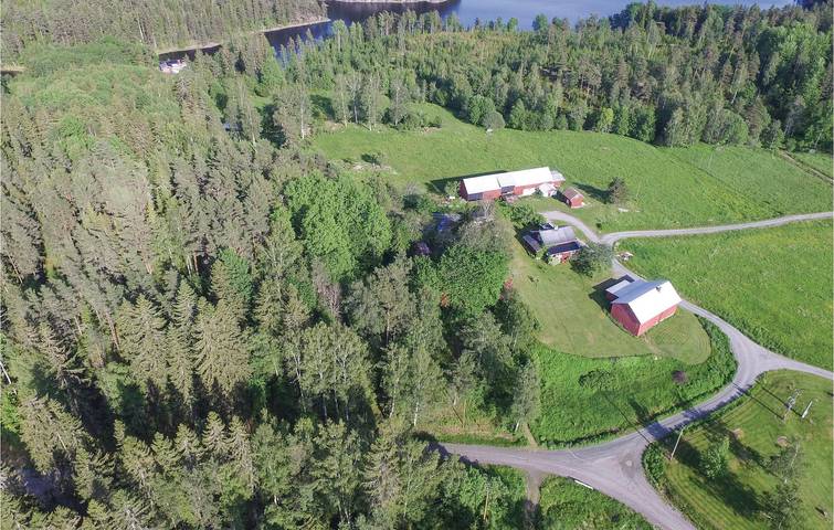 Ferienhaus für 8 Personen mit Terrasse in Dalslands Kanal