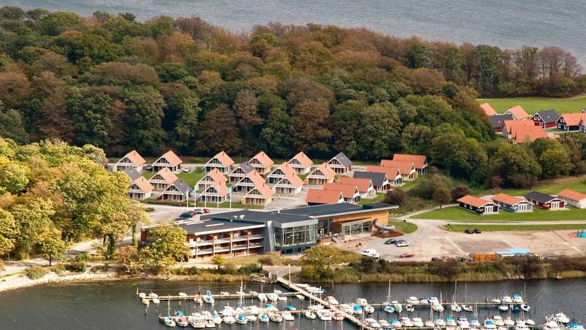 Ferienhaus für 6 Personen, mit Whirlpool und Pool sowie Terrasse und Sauna in Dänemark an der Ostsee