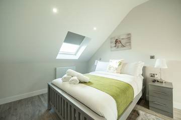 Apartment for 4 People in Reading, North Wessex Downs, Photo 3