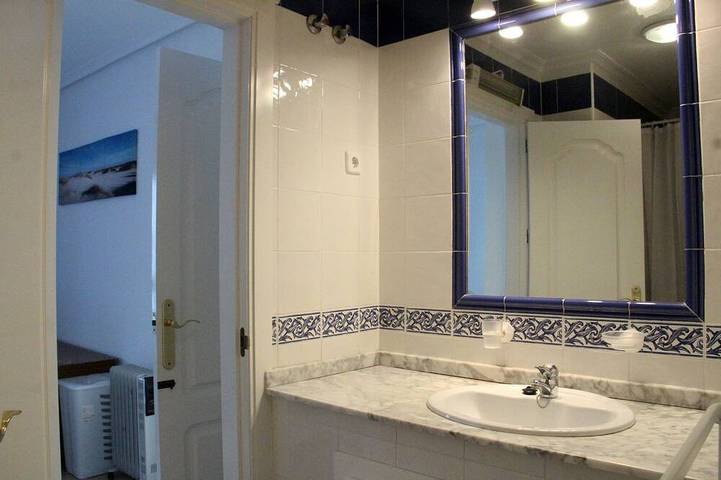 Ganze Wohnung, 2 Bed 2 Bath Beautiful Apt Next to Villamartin Plaza in Brisas y Golf, Orihuela