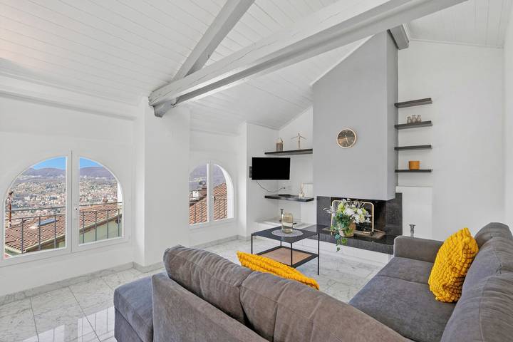Ferienwohnung für 4 Personen, mit Seeblick und Balkon, mit Haustier