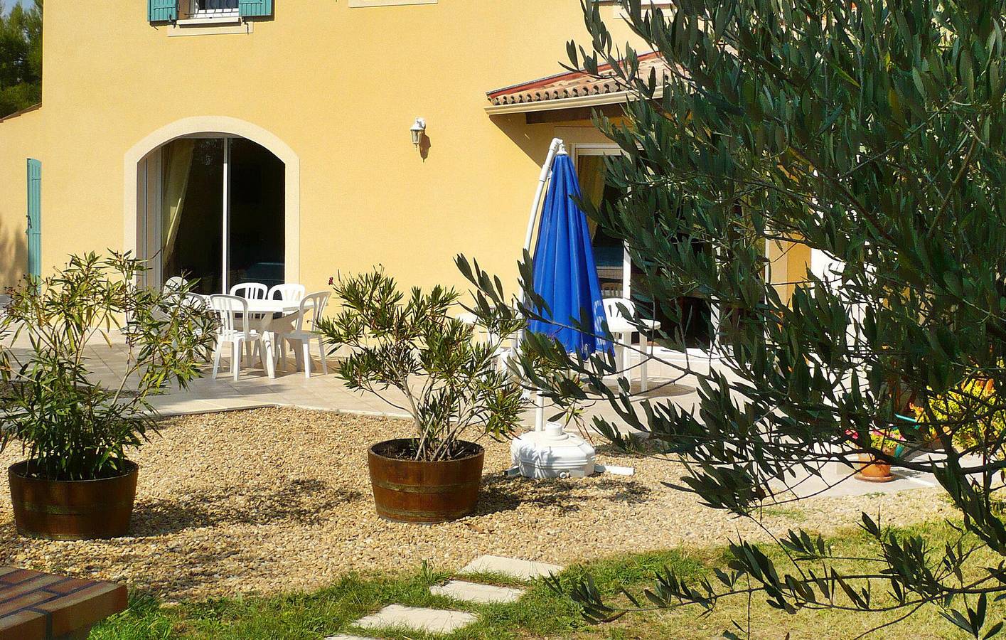 Sablet Gemütliche Wohnung mit AC, Parkplatz, Pool, Trockner & Internet in Sablet, Vaucluse