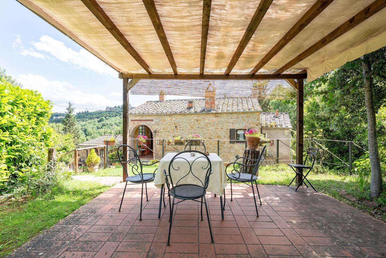 Entire apartment, Agriturismo La Fonte di Trequanda – Il Focolare Apartment with Pool in Trequanda, Siena Province
