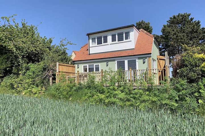 Bed and breakfast for 5 people in Canterbury