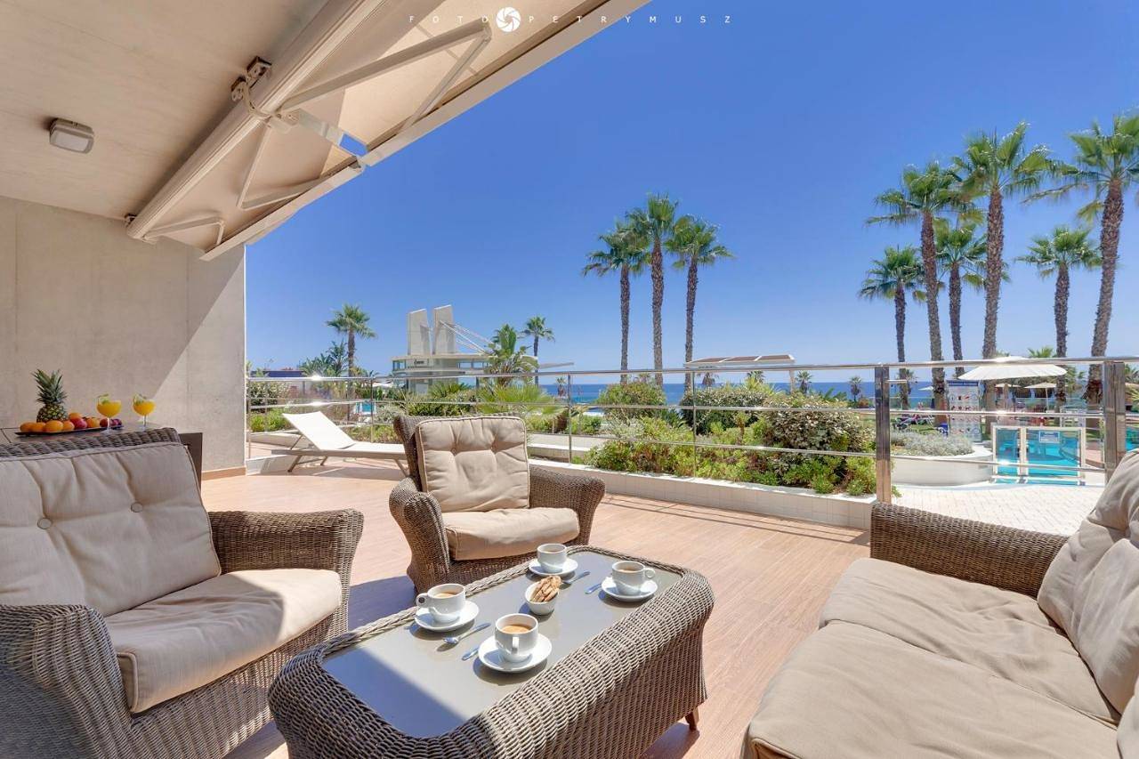 Ganze Wohnung, Apartment with Sea View in Playa Rocío del Mar (Torrevieja), Torrevieja