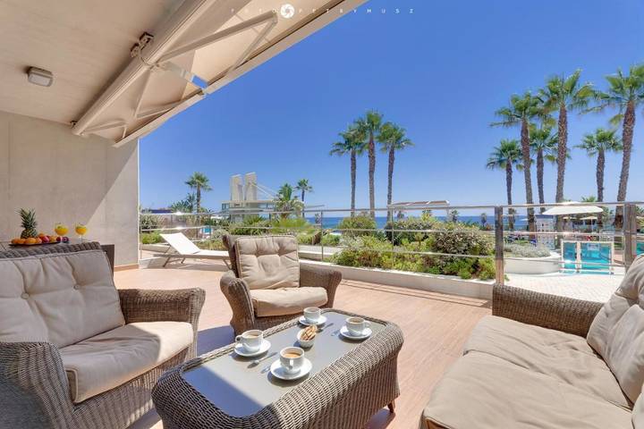 Appartamento per 4 persone, con Balcone e Idromassaggio nonché Terrazza e Giardino a Punta Prima (Alicante)