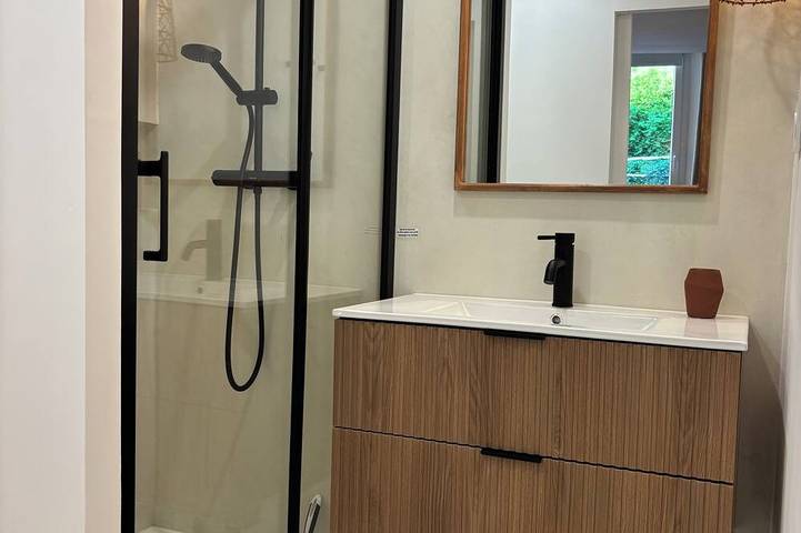 Ganze Wohnung, New apartment - 55m2 - \"Nid d'argile\" 700m from the spa in Salins-les-Bains, Französischer Jura
