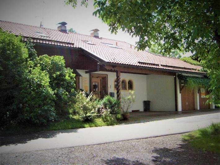 Ferienwohnung für 2 Personen, mit Terrasse und Garten am Chiemsee