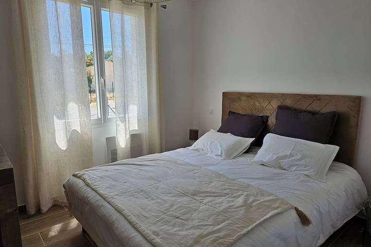 Location de vacances pour 6 personnes, avec jardin et terrasse à Sainte-Tulle - 2