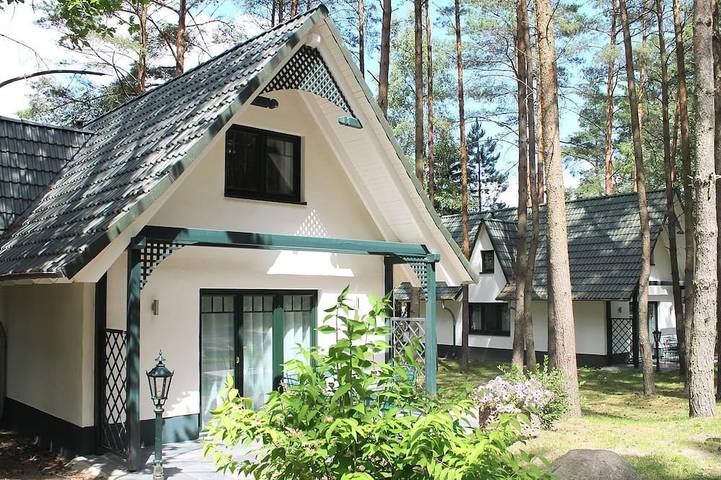 Ganze Wohnung, 45m²- Dhh - Ferienhäuser am See in Drewitz, Nossentiner Hütte