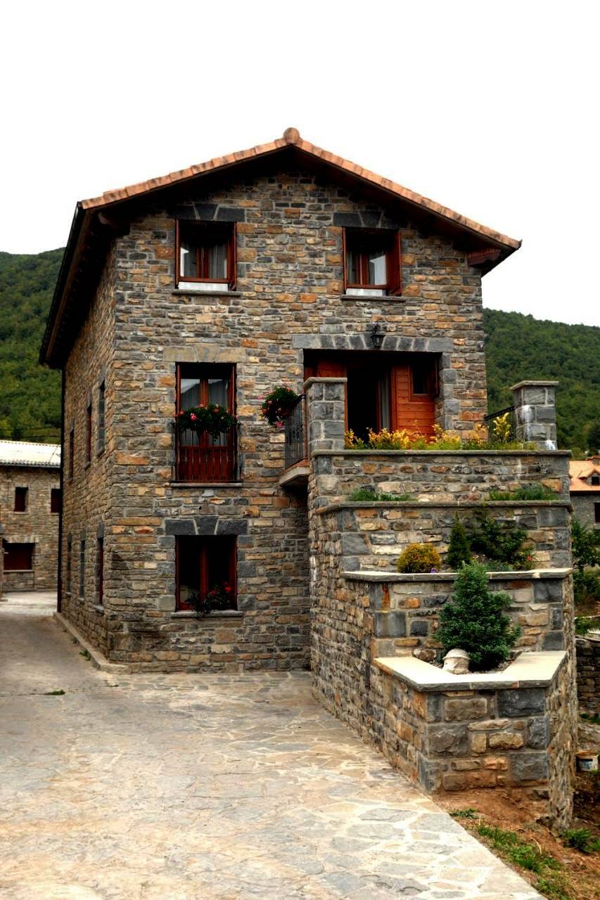 Apartamento entero, Two-Bedroom Apartment (4 Adults) in Gavín, Biescas