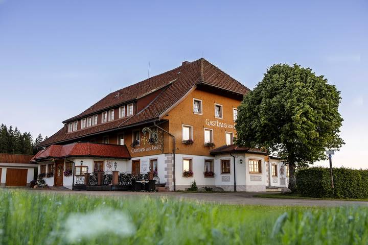 Hotel, mit Terrasse und Sauna in St. Märgen