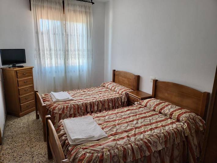 Gîte pour 3 personnes, avec vue et jardin à Entrimo - 2