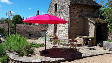 Gîte pour 8 personnes, avec terrasse à Mellecey