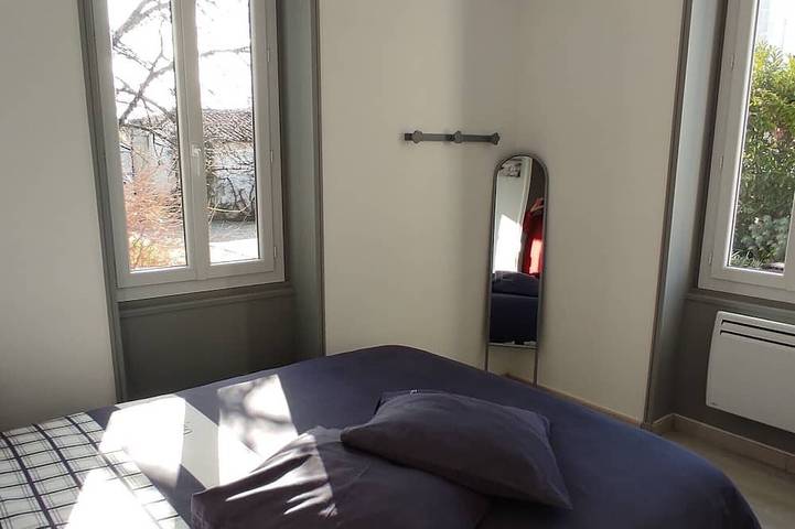 Location de vacances pour 6 personnes, avec jacuzzi ainsi que terrasse et jardin, animaux acceptés à Cognac - 2