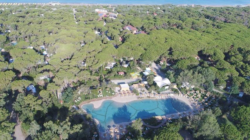 Bungalow per 2 persone, con Terrazza e Giardino nonché Piscina per bambini e Piscina a Marina di Bibbona