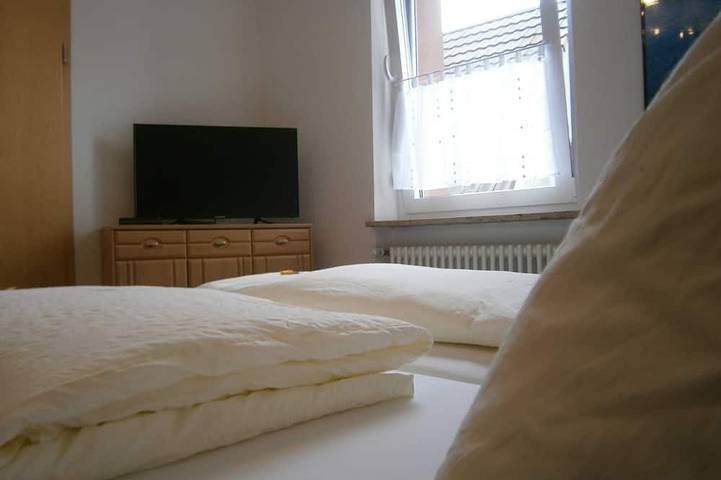 Tt Dreibettzimmer beim Europa-Park Rust - Thai Tawan Apartments beim Europa-Park in Europa-Park, Rheinhausen